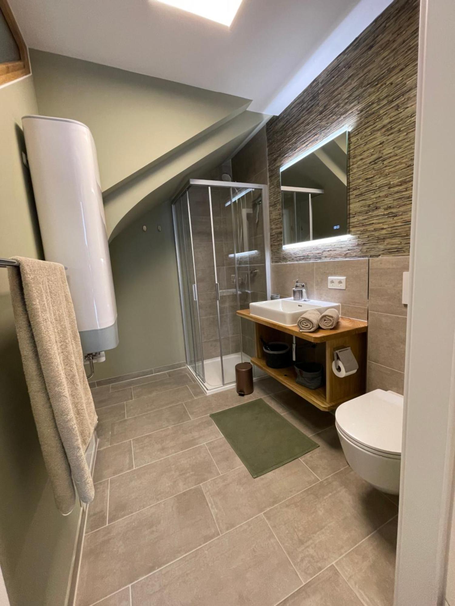 Die Tauplitz Lodges - Adler Auszeit Lodge D6 By Aa Holiday Homes Bagian luar foto